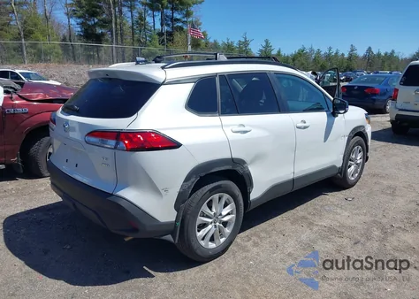 2025 Toyota Corolla Cross Le z USA, uszkodzony, nr VIN 7MUBAABG6SV124768